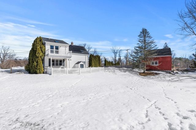 4 Wood St, Chelmsford, MA 01863