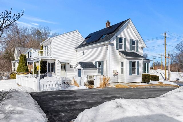 4 Wood St, Chelmsford, MA 01863