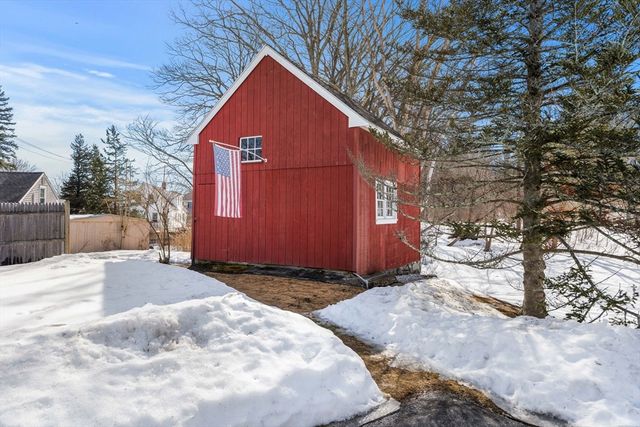 4 Wood St, Chelmsford, MA 01863