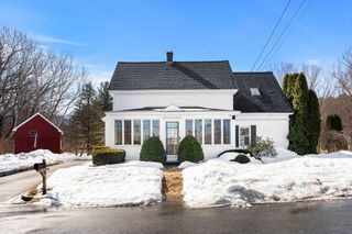 4 Wood St, Chelmsford, MA 01863