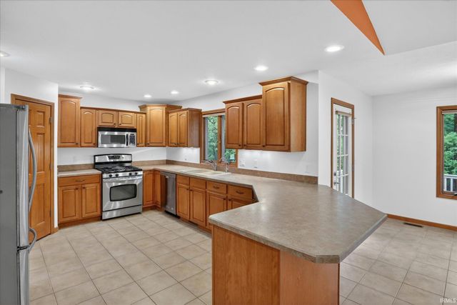19242 Broken Tree Court, Bristol, IN 46507