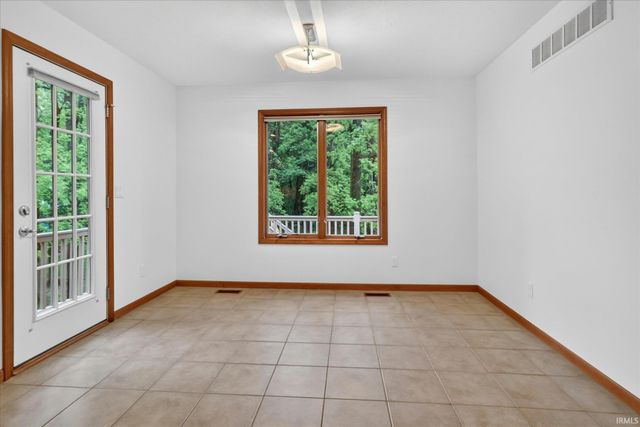 19242 Broken Tree Court, Bristol, IN 46507