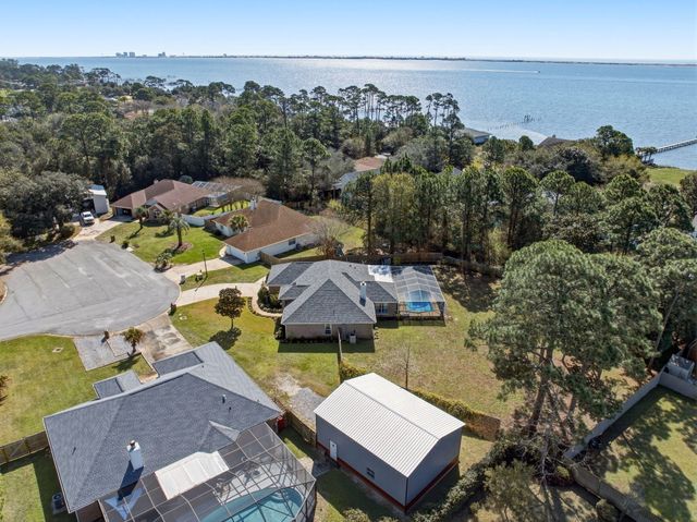 1403 Nautilus Drive, Navarre, FL 32566