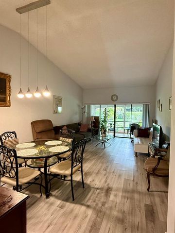 3927 Vine Tree Trail B, Lake Worth, FL 33467