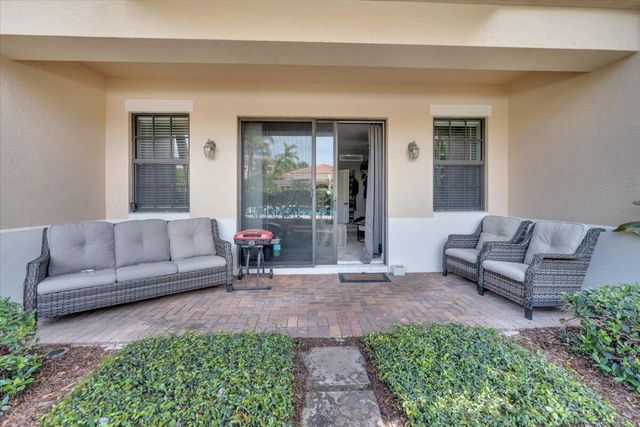 502 Del Sol Circle, Tequesta, FL 33469