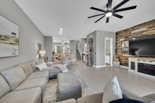 502 Del Sol Circle, Tequesta, FL 33469