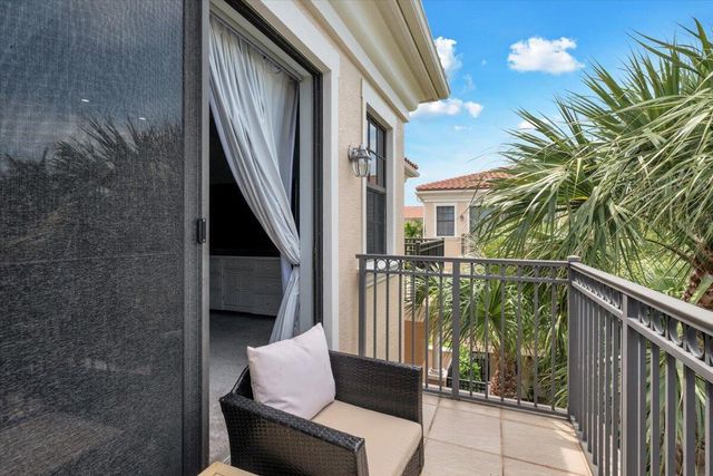 502 Del Sol Circle, Tequesta, FL 33469