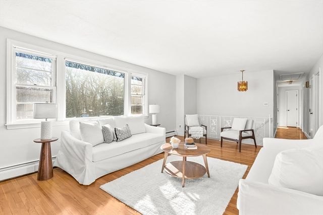 7 Trinity Rd, Winchester, MA 01890