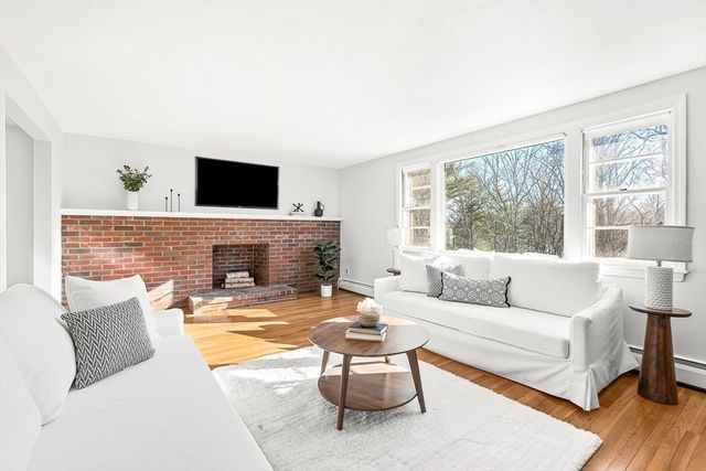 7 Trinity Rd, Winchester, MA 01890