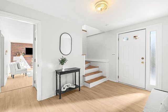 7 Trinity Rd, Winchester, MA 01890