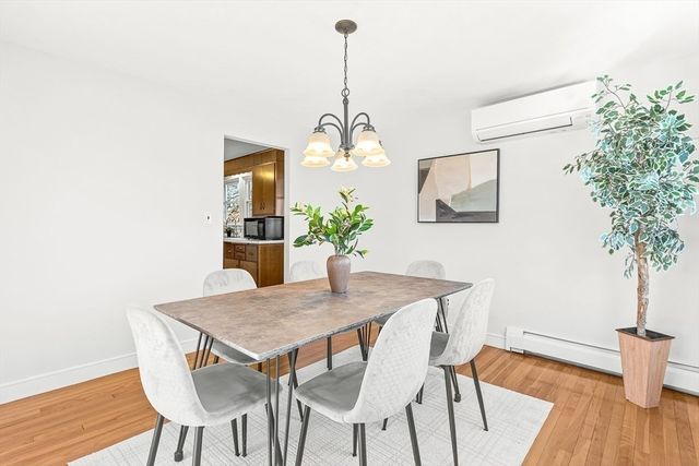 7 Trinity Rd, Winchester, MA 01890