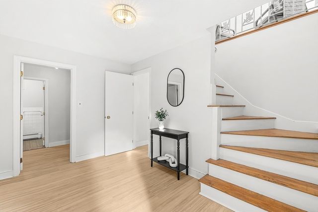 7 Trinity Rd, Winchester, MA 01890