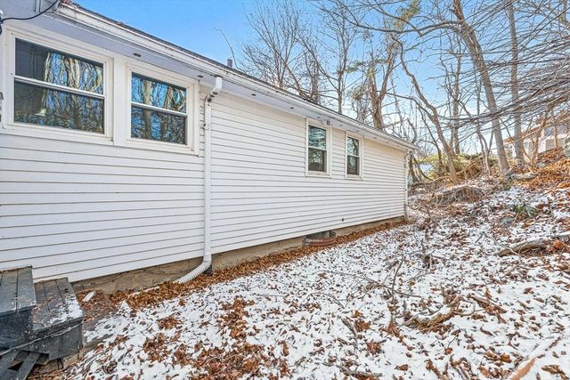 7 Trinity Rd, Winchester, MA 01890