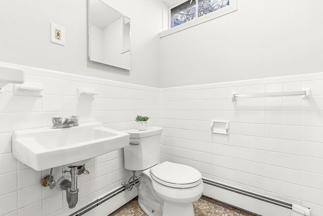 7 Trinity Rd, Winchester, MA 01890