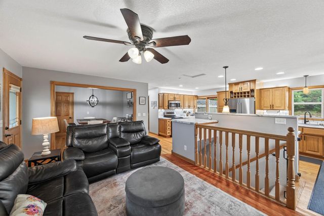 9695 281st Avenue NE, North Branch, MN 55056