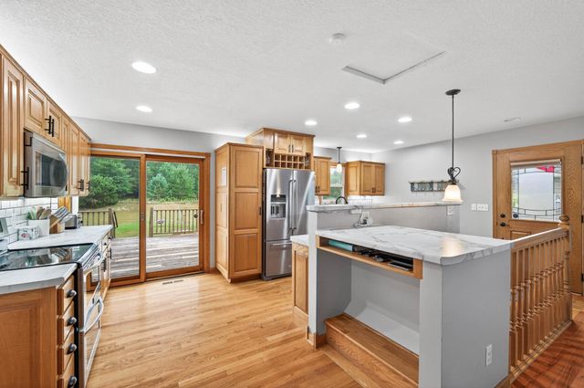 9695 281st Avenue NE, North Branch, MN 55056