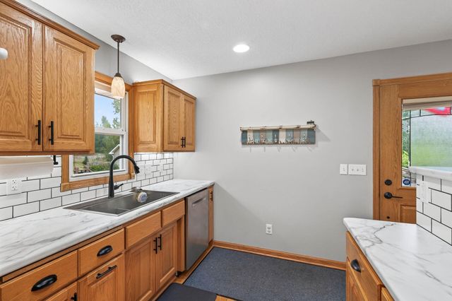 9695 281st Avenue NE, North Branch, MN 55056