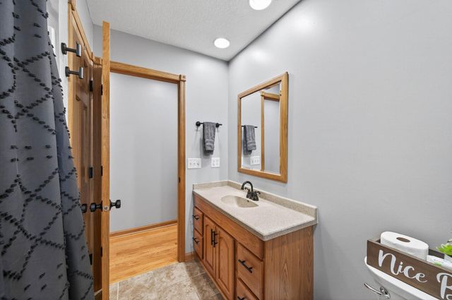 9695 281st Avenue NE, North Branch, MN 55056