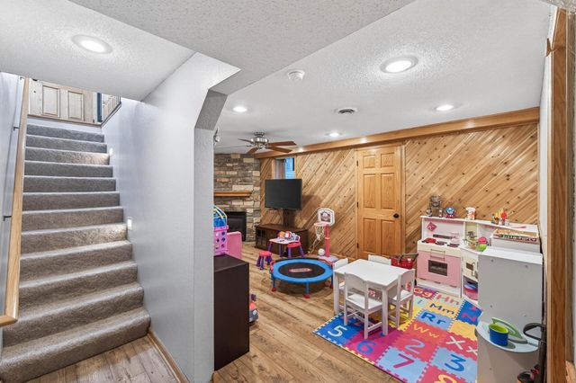 9695 281st Avenue NE, North Branch, MN 55056