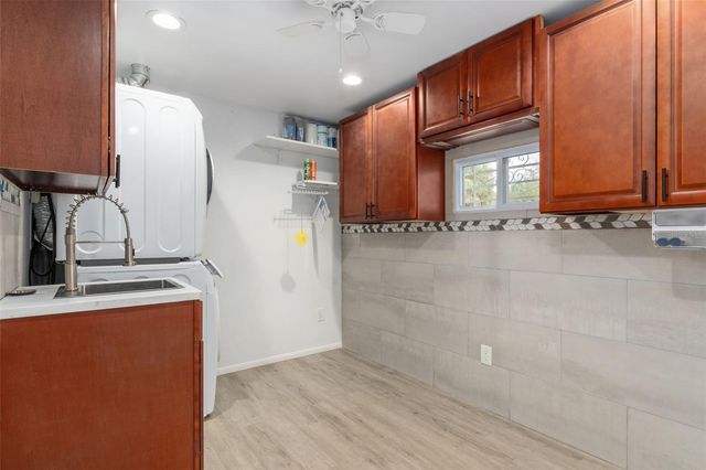 193 GLADYS AVENUE, Inglis, FL 34449