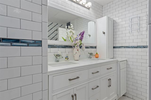 193 GLADYS AVENUE, Inglis, FL 34449