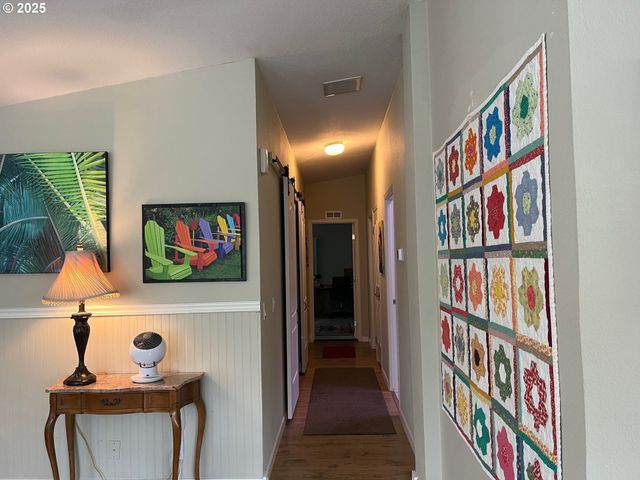 141 RIVER RIDGE Ave, Roseburg, OR 97471