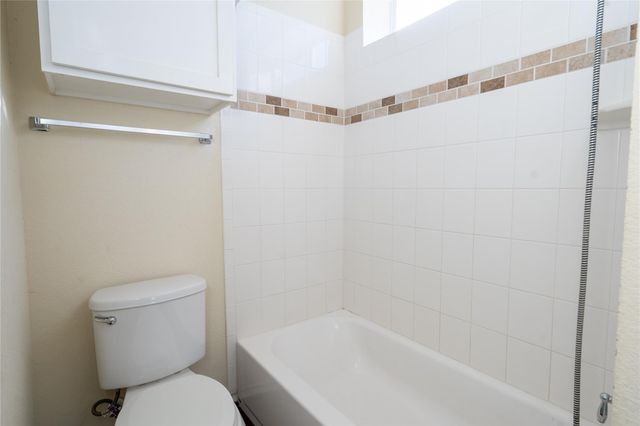 1050 County Road 129 B, Taylor, TX 76574