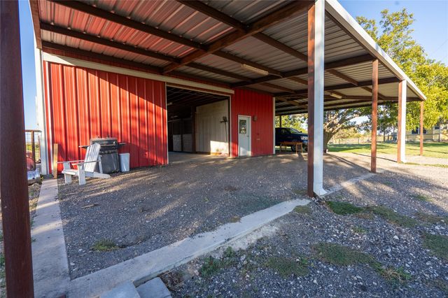 1050 County Road 129 B, Taylor, TX 76574