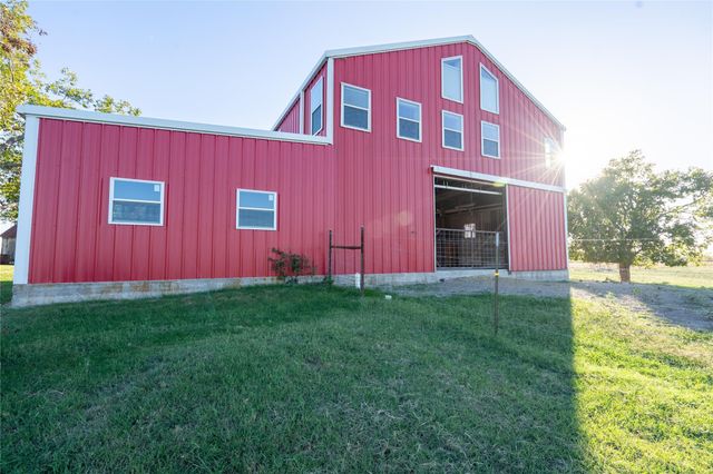1050 County Road 129 B, Taylor, TX 76574