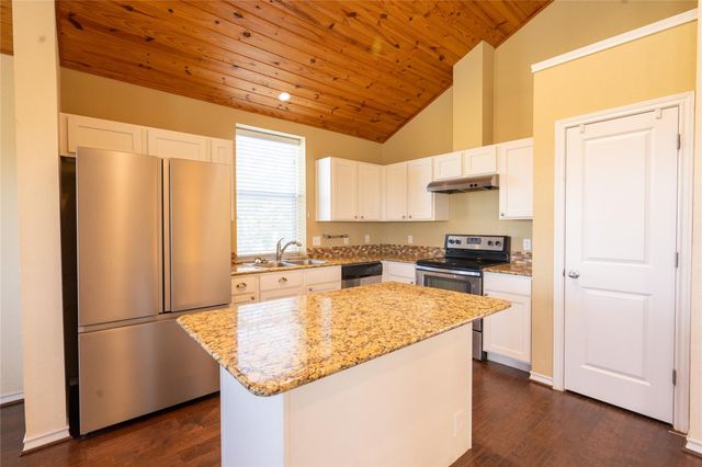 1050 County Road 129 B, Taylor, TX 76574