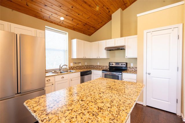 1050 County Road 129 B, Taylor, TX 76574