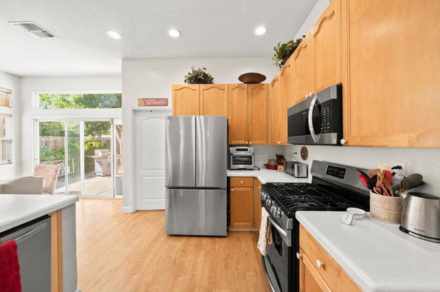 2529 Dinwiddie Way, Elk Grove, CA 95758