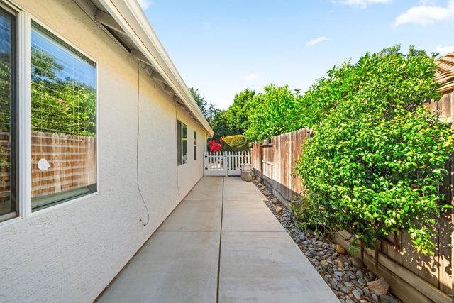 2529 Dinwiddie Way, Elk Grove, CA 95758