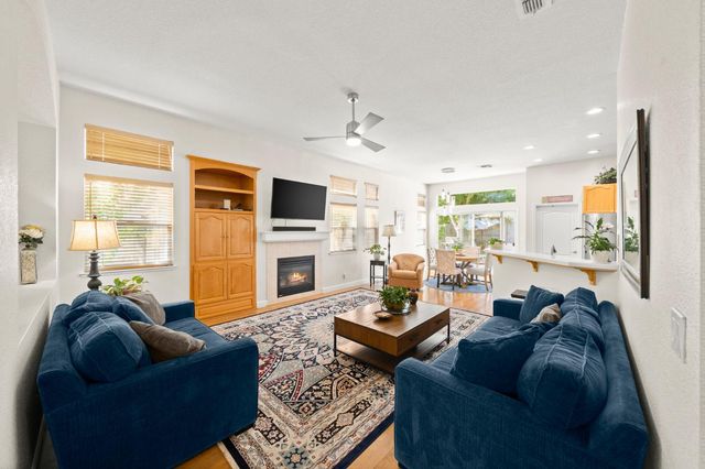 2529 Dinwiddie Way, Elk Grove, CA 95758