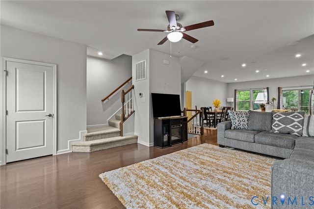 7905 Wistar Woods Ct, Richmond, VA 23228