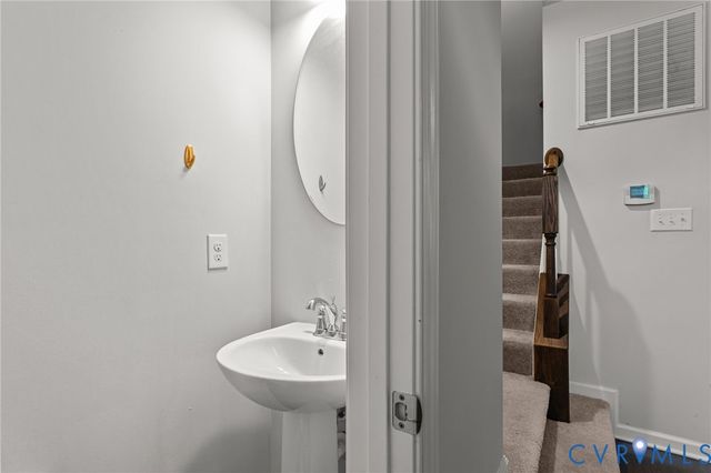 7905 Wistar Woods Ct, Richmond, VA 23228