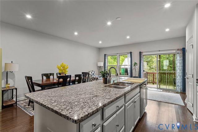 7905 Wistar Woods Ct, Richmond, VA 23228