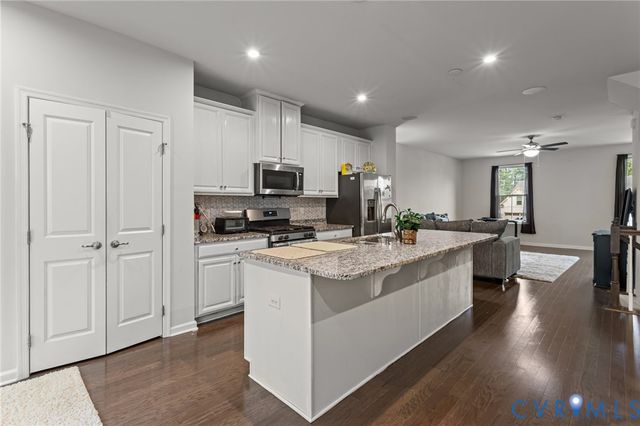 7905 Wistar Woods Ct, Richmond, VA 23228