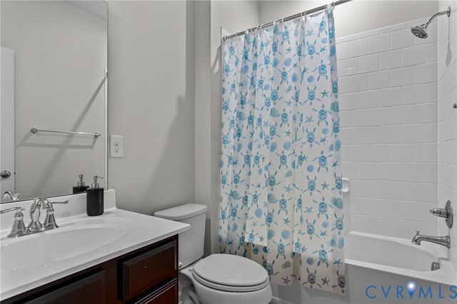 7905 Wistar Woods Ct, Richmond, VA 23228