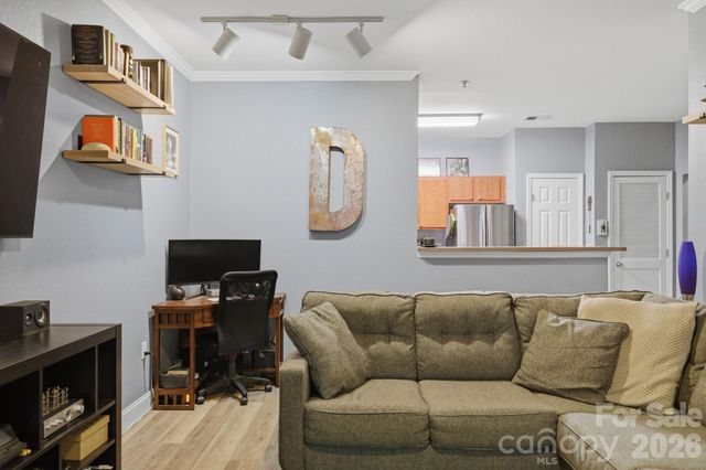 900 Vista Lake Drive 102, Candler, NC 28715