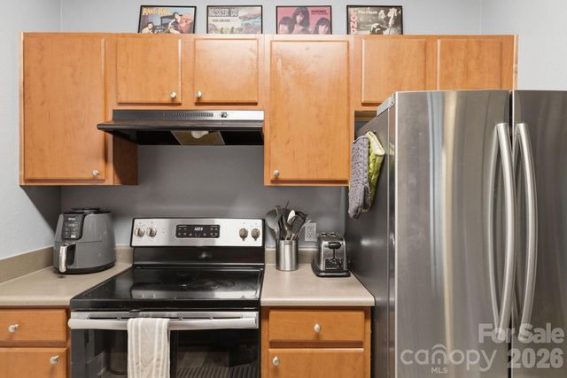 900 Vista Lake Drive 102, Candler, NC 28715