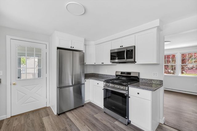 61 Stevens Rd, Swansea, MA 02777