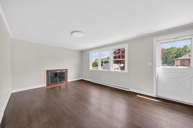 61 Stevens Rd, Swansea, MA 02777