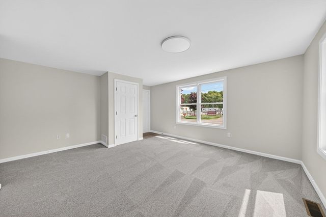 61 Stevens Rd, Swansea, MA 02777