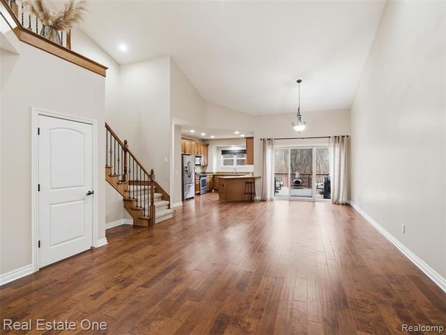 9572 Kingsway Circle, Clarkston, MI 48348