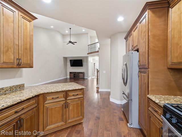 9572 Kingsway Circle, Clarkston, MI 48348