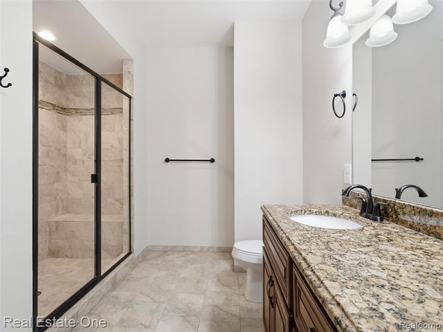 9572 Kingsway Circle, Clarkston, MI 48348