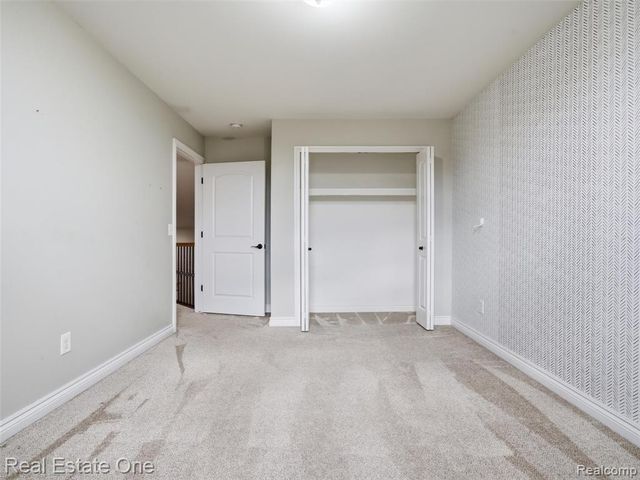 9572 Kingsway Circle, Clarkston, MI 48348