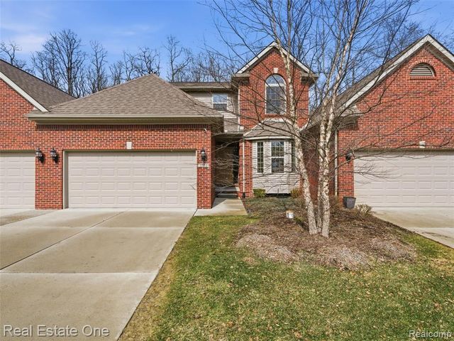 9572 Kingsway Circle, Clarkston, MI 48348