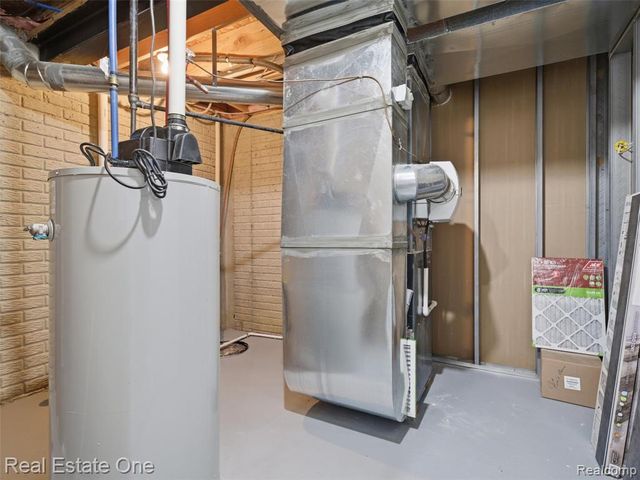 9572 Kingsway Circle, Clarkston, MI 48348